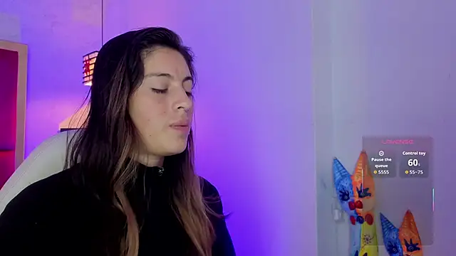 moon winy online show from February 15, 11:31 am