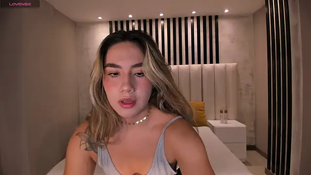 AnnieMonroe1 online show from October 30, 11:44 am