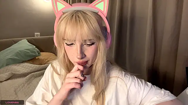 Milkmoriee online show from November 11, 3:53 pm