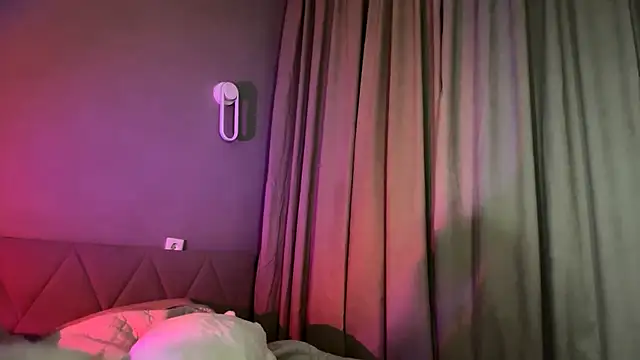 Milkmoriee online show from November 23, 5:03 pm