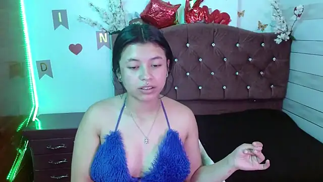 petite coral online show from November 12, 5:55 pm