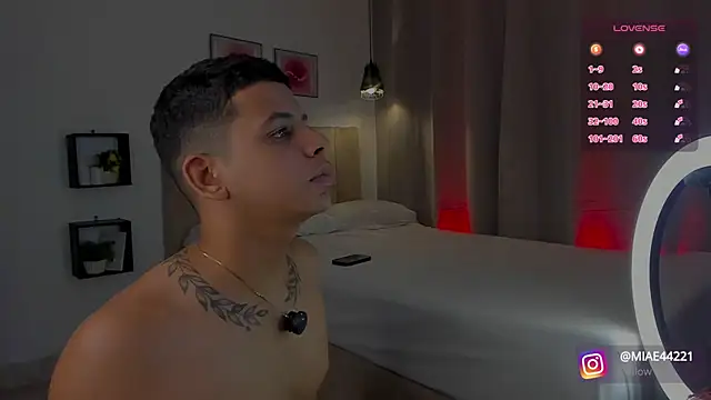 Little Emma 11 online show from November 6, 12:00 pm