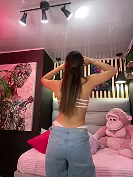 elegant  rouse online show from November 7, 10:25 pm