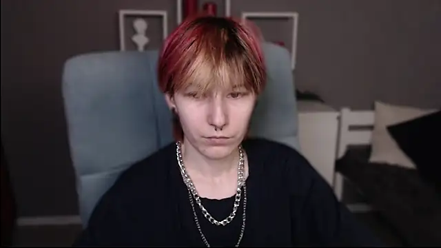 guitarandangell online show from April 14, 9:42 am