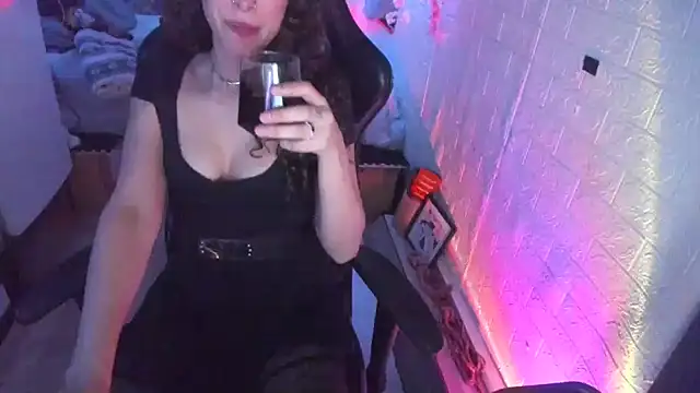 MartesBratty online show from March 24, 10:37 pm