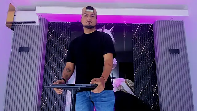 handsome boys22 online show from December 3, 11:45 am