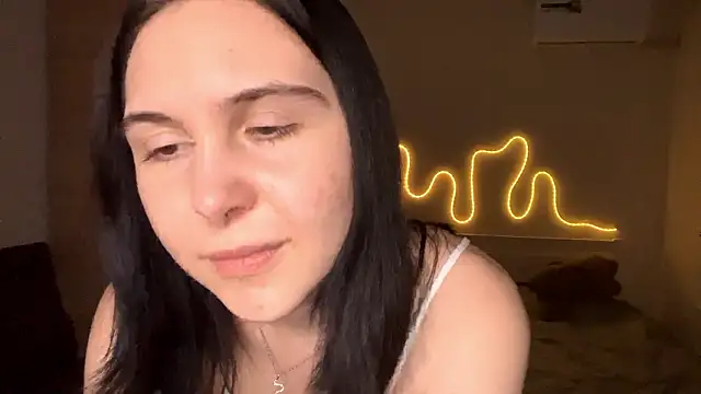 MyraLitterers online show from February 25, 4:38 pm