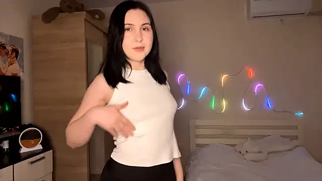 MyraLitterers online show from April 10, 4:24 pm