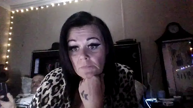 ravenlove1986 online show from November 13, 7:07 am