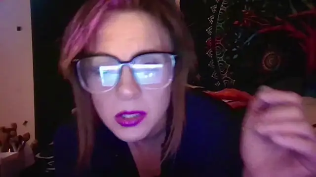 LoveLibz169 online show from October 31, 7:45 am