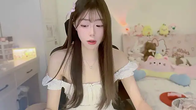 Onecutelittle online show from November 5, 7:13 am