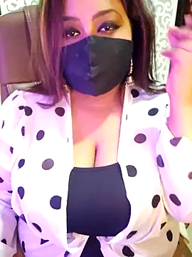 blackpearl     online show from October 30, 8:10 pm