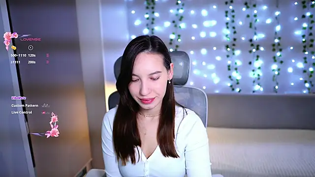 WhyEmmyCry online show from December 17, 5:33 am