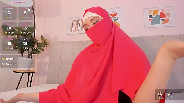 fatiima  online show from March 3, 7:20 pm