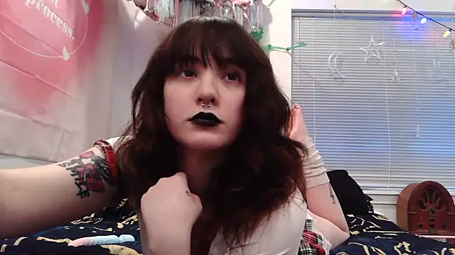 Trickylucy555 online show from February 23, 11:42 am