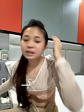 aaaaawhate online show from January 17, 11:07 am