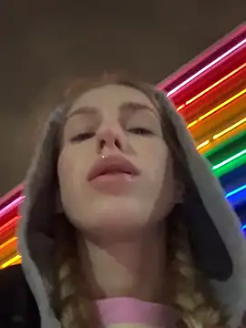 kira mia online show from November 24, 3:14 pm