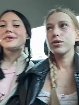 kira mia online show from March 20, 3:50 pm