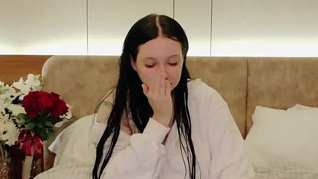 Felicia Herceg online show from March 3, 6:36 pm