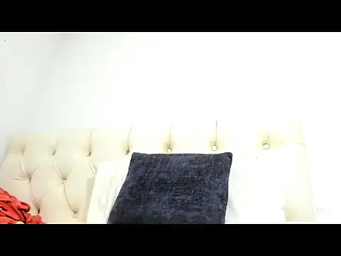 Mel rooss online show from March 7, 8:16 pm