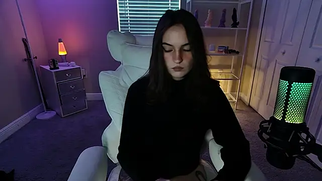 AngieFae  online show from June 1, 9:27 pm