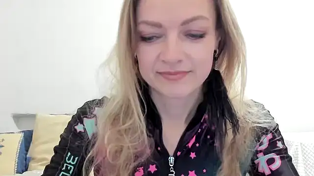 Salionne online show from March 17, 7:18 pm