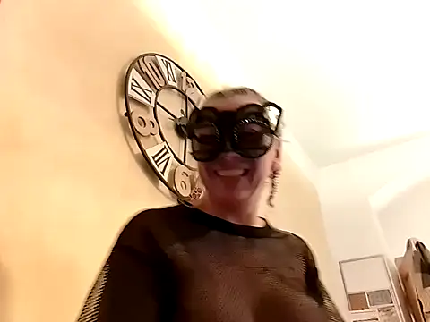 couple mistery online show from March 1, 7:24 pm