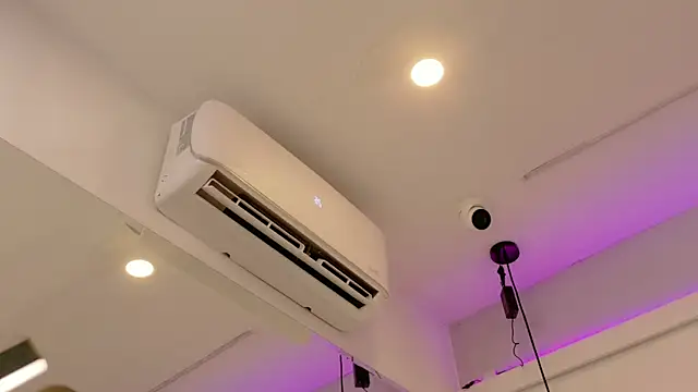 Emily Baby20 online show from April 21, 2:51 am