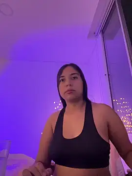 aly nicols online show from November 25, 3:31 am