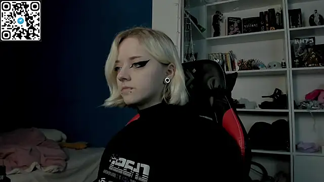 Holy Mistress S online show from January 9, 9:35 am