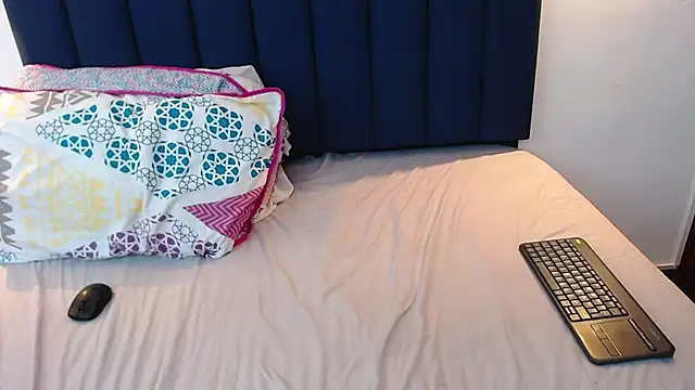 Angyrios online show from January 17, 6:15 pm