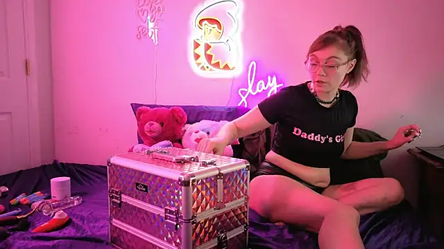 daddysprincess731 online show from April 11, 1:44 am