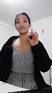 chloehanna online show from February 15, 2:49 pm