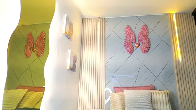 Sara swift9 online show from November 19, 8:09 pm