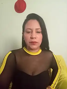 LeilaTaylor online show from December 19, 3:04 pm