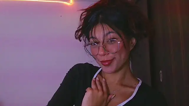 LissyM online show from April 7, 8:55 pm