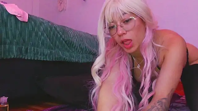 LissyM online show from February 18, 7:35 pm