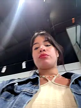 LisaMartinez34 online show from December 4, 6:52 pm