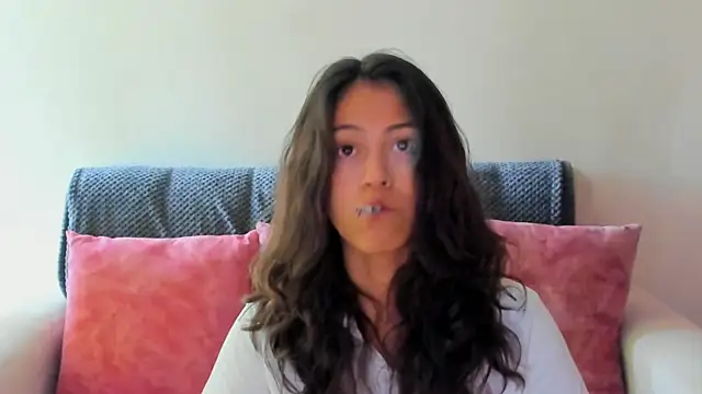 emily jonessxx online show from November 22, 9:39 pm