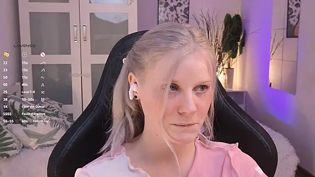 ShineJoan online show from November 22, 10:12 pm