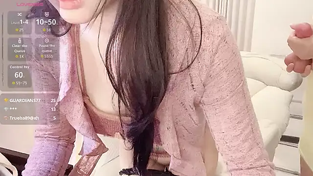 Follyise online show from February 4, 1:47 pm