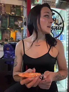 Lia  white online show from November 1, 10:47 pm