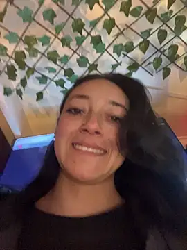 Lia  white online show from December 17, 11:31 pm