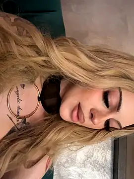 NovaPearl online show from November 6, 11:10 pm