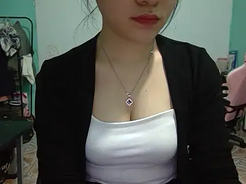 May2k2 online show from October 24, 4:08 am