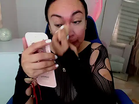 Yadis hot online show from January 8, 9:08 pm