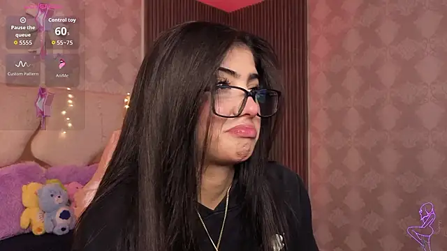 MAIILY TAY online show from February 21, 12:28 pm