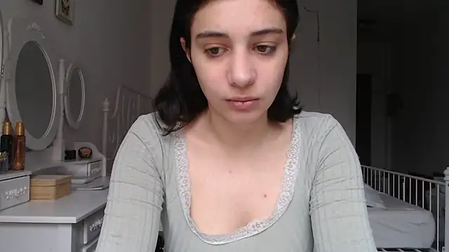 bellefleurrr online show from April 4, 2:05 pm