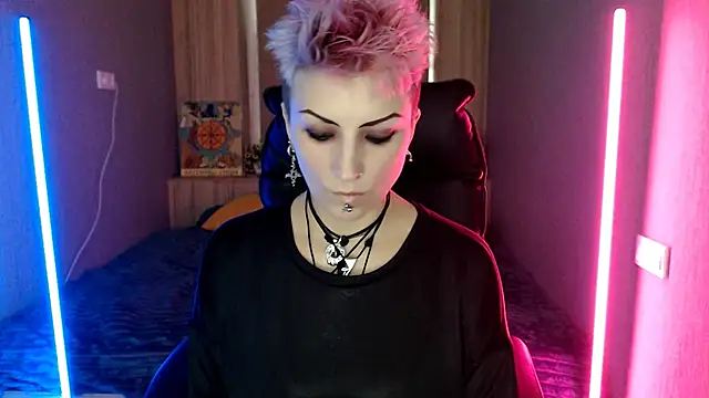 Sweet-n-Strong online show from January 7, 12:30 pm