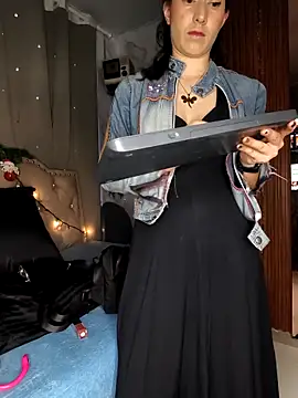 eva delight  online show from December 16, 11:16 am